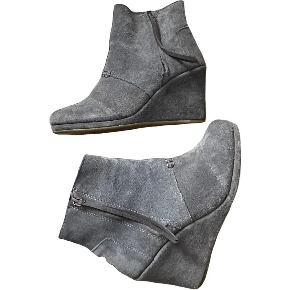 TOMS Desert Gray Suede Wedge Bootie Size 7
